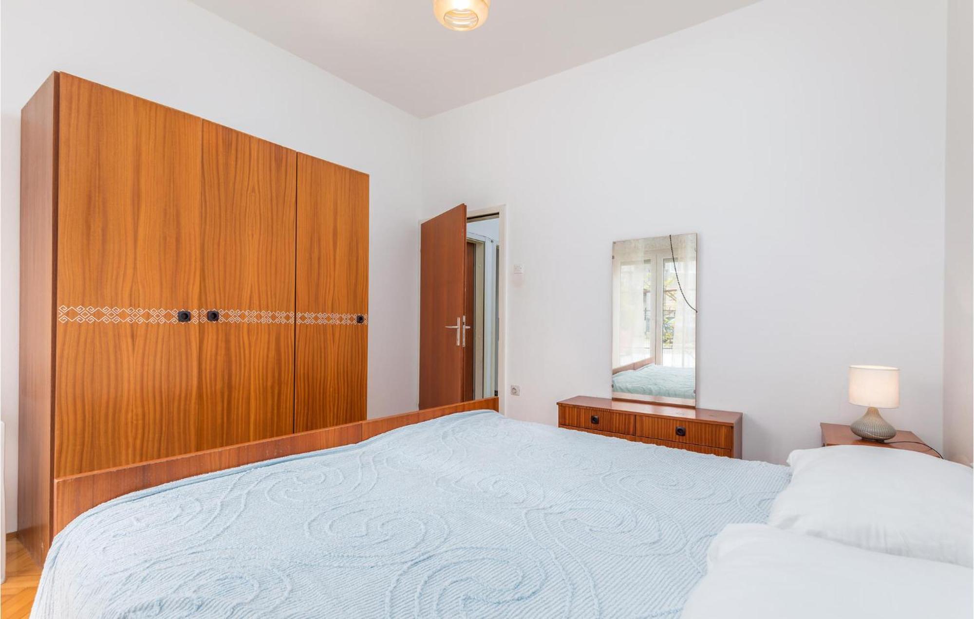 Lovely Apartment In Fazana With Kitchen Екстер'єр фото